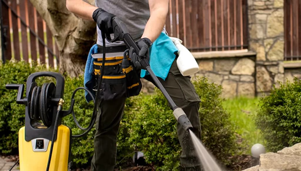 Fence Washing